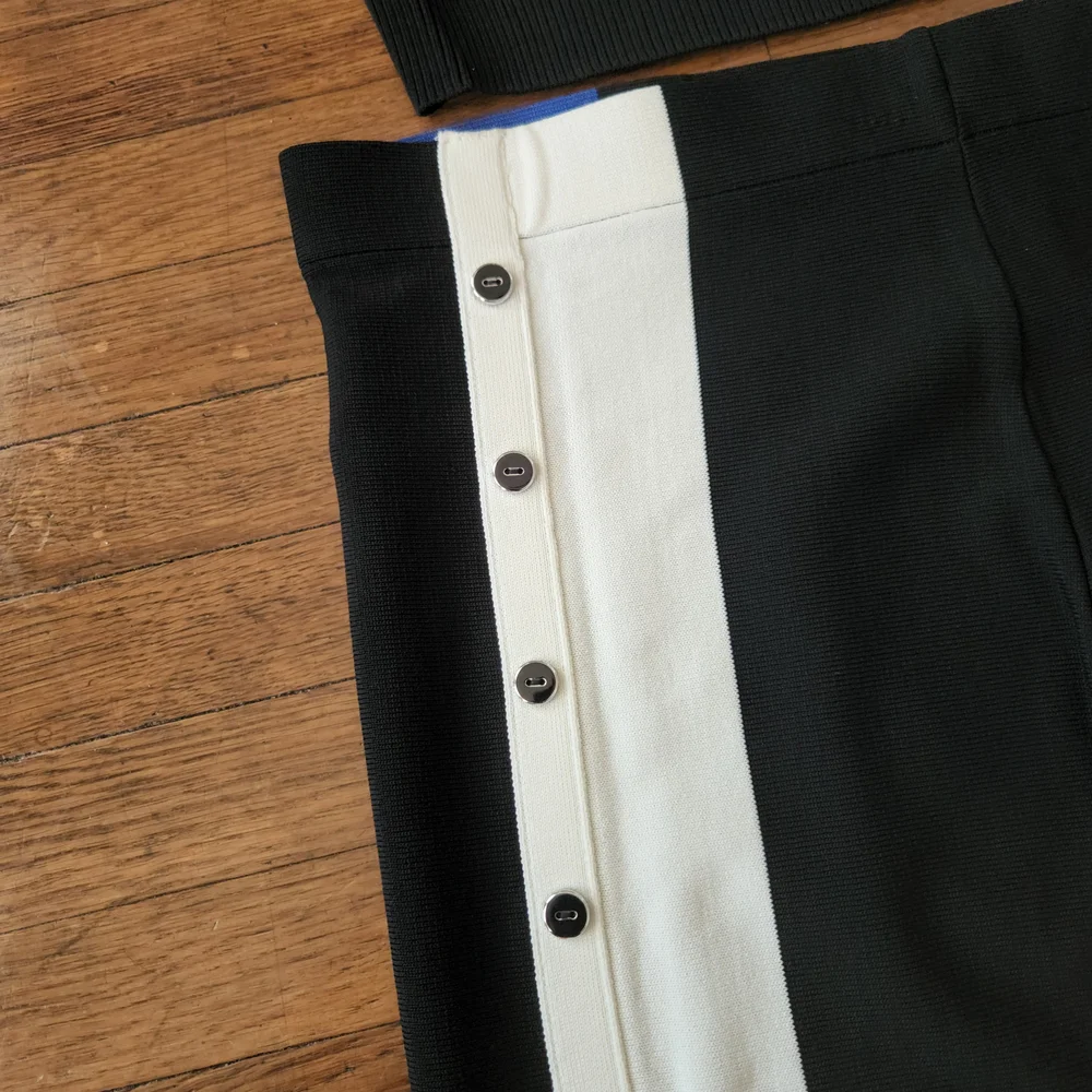 NWT Elegant Black and Blue Long Sleeve Dress 7th Avenue New York and Company - Picture 7 of 12